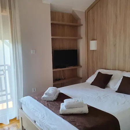 Goga Apartment
