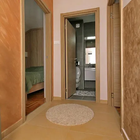 Goga Apartment *