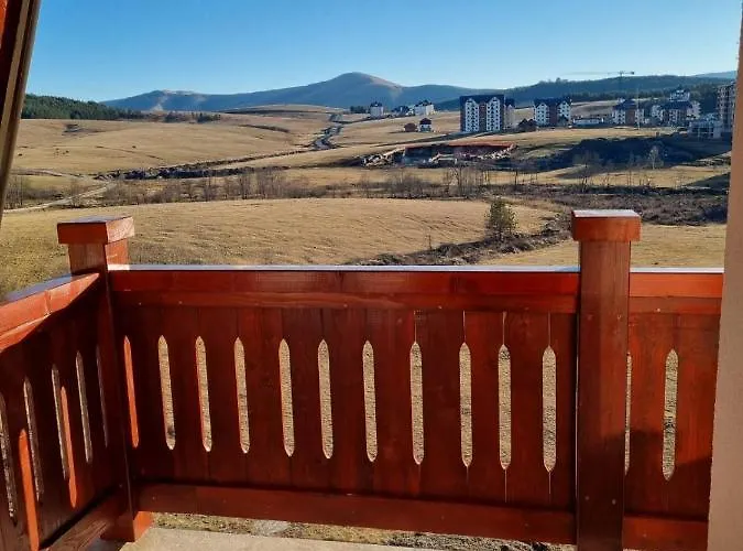 Goga Апартаменты *